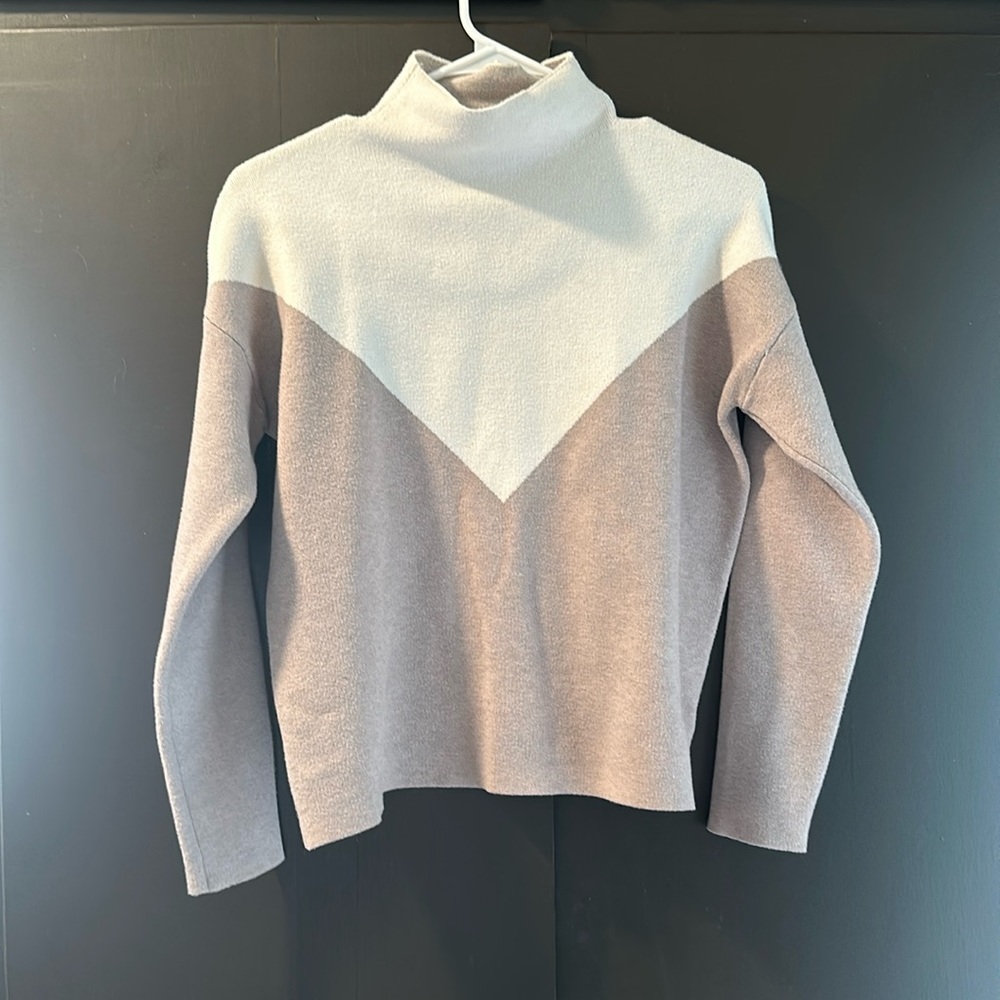 Cynthia Rowley Sweater Size Small